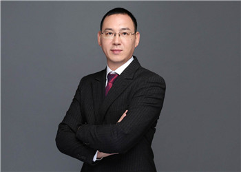 楊震：用愛與奉獻，期待落英繽紛的明天