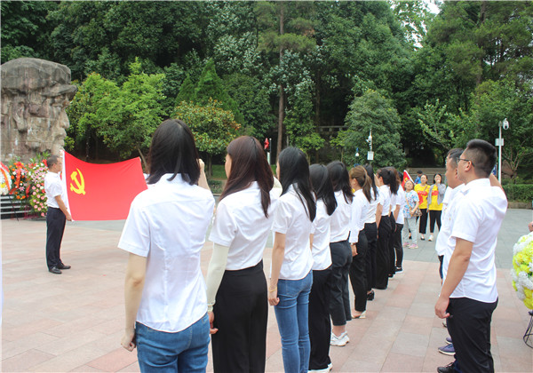 共筑百年夢(mèng)、轉(zhuǎn)型創(chuàng)未來 ——中天八建開展慶祝建黨100周年黨員活動(dòng)