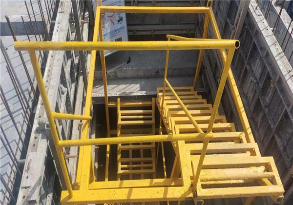 1687312161747319ZAah.jpg 定型化樓梯.jpg