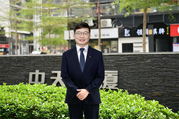 17135044241039918HcS.jpg 劉飛龍個人照.jpg